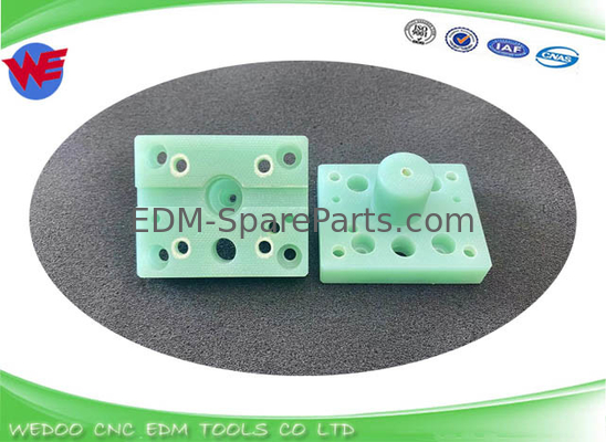A290-8130-X763 Fanuc Consolator EDM Bộ phận Lower Jet Block 54*43*10*26mm A-B Series