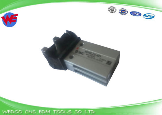 Fanuc CYLINDER Gripper Complete A290-8112-V607/STD MHZJ2-6D PNEUMATIC CYLYNDE