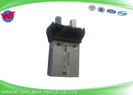 Fanuc CYLINDER Gripper Complete A290-8112-V607/STD MHZJ2-6D PNEUMATIC CYLYNDE
